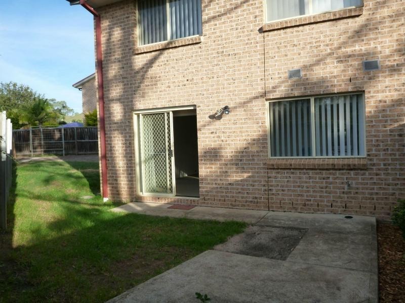 10/8 Hillcrest Road, Quakers Hill NSW 2763