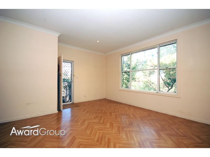 8 Woodward Street, Ermington NSW 2115