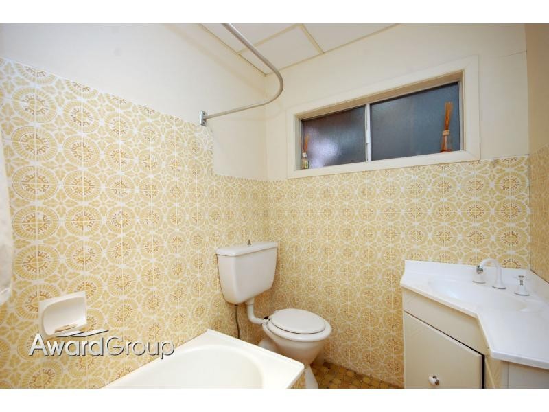 8 Woodward Street, Ermington NSW 2115