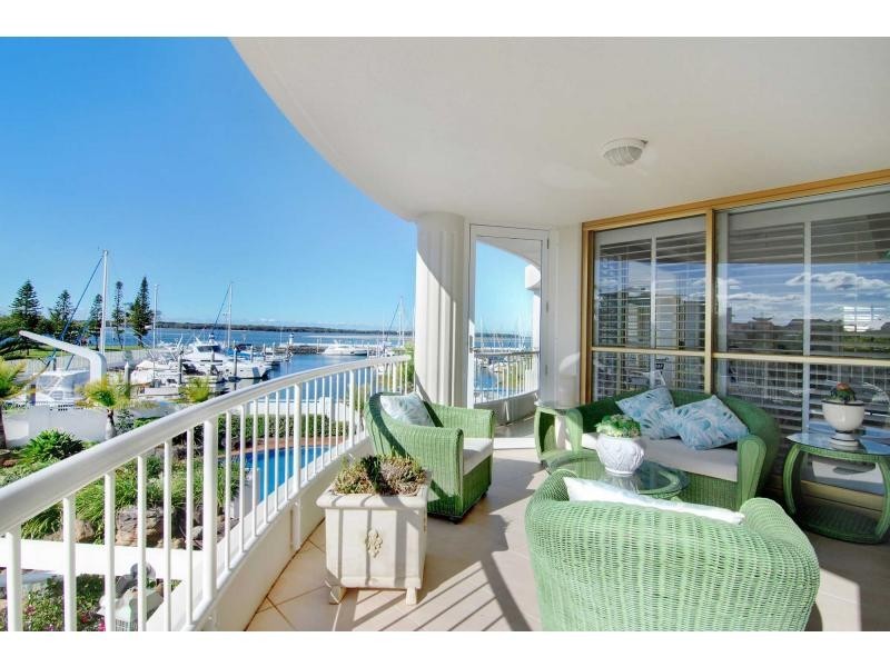 3/19 Oatland Esplanade, Runaway Bay QLD 4216