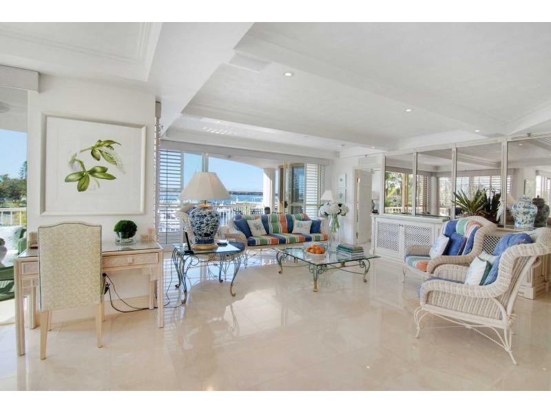 3/19 Oatland Esplanade, Runaway Bay QLD 4216