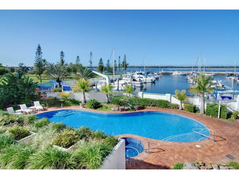 3/19 Oatland Esplanade, Runaway Bay QLD 4216