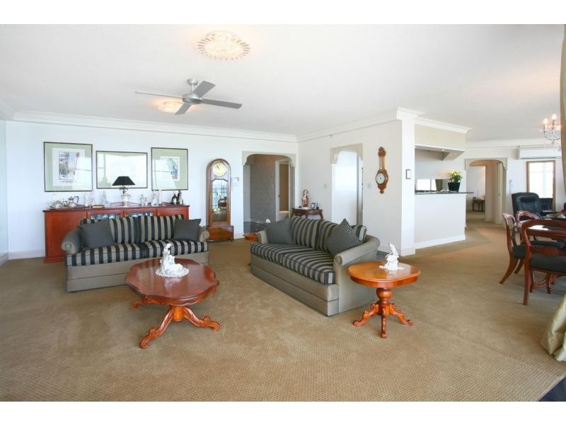 Unit 18B/5 Bayview Street, Runaway Bay QLD 4216