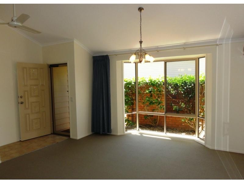 1/5 Victor Avenue, Paradise Point QLD 4216