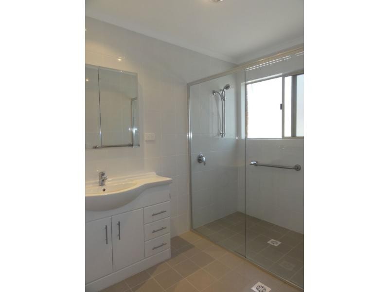 1/5 Victor Avenue, Paradise Point QLD 4216