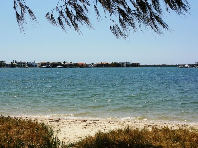 1/5 Victor Avenue, Paradise Point QLD 4216