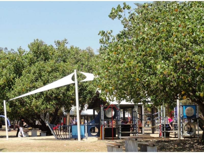 1/5 Victor Avenue, Paradise Point QLD 4216