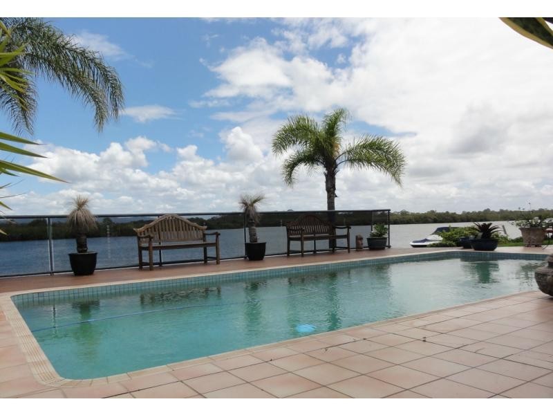 46 Tradewinds Avenue, Paradise Point QLD 4216