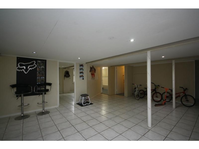 11 Sydney Street, Redcliffe QLD 4020