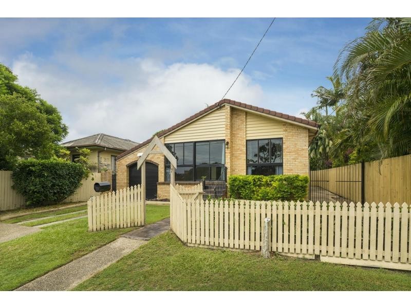 7 Highland Street, Redcliffe QLD 4020