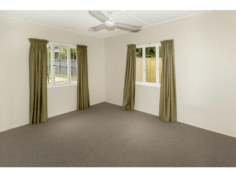 7 Highland Street, Redcliffe QLD 4020