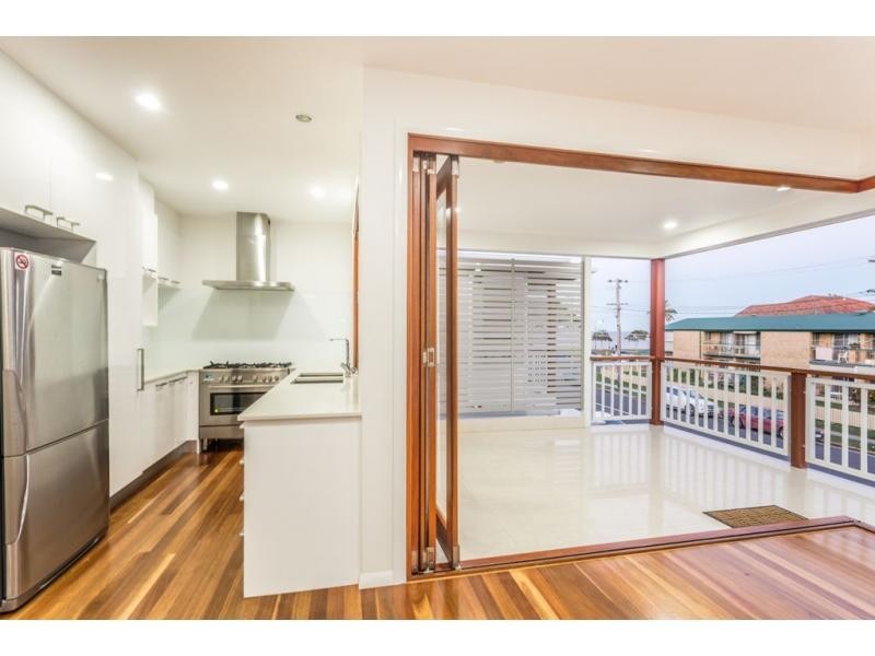 48 Fourth Avenue, Sandgate QLD 4017