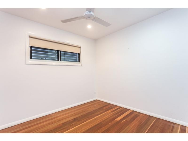 48 Fourth Avenue, Sandgate QLD 4017