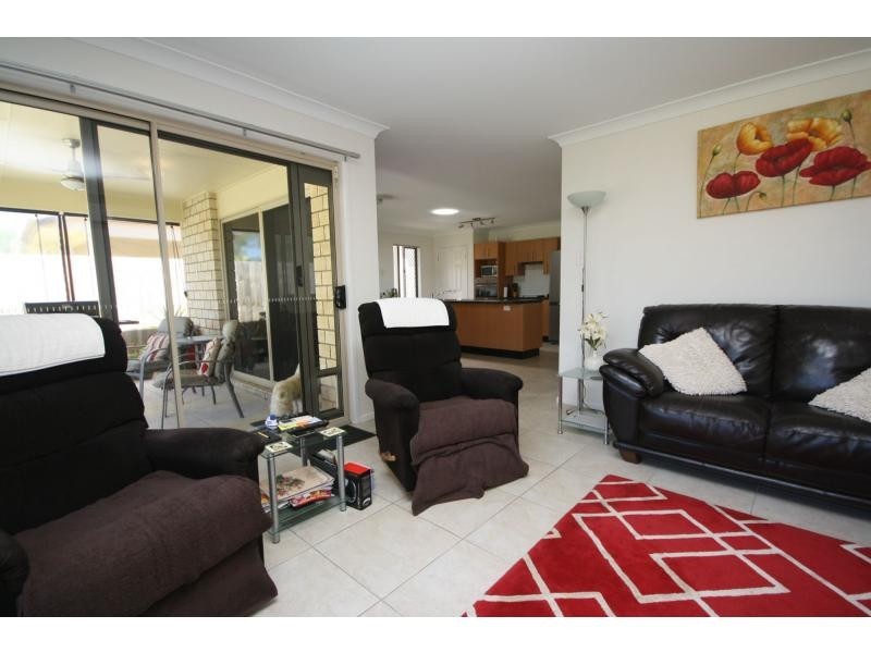 28 Whitlock Drive, Rothwell QLD 4022