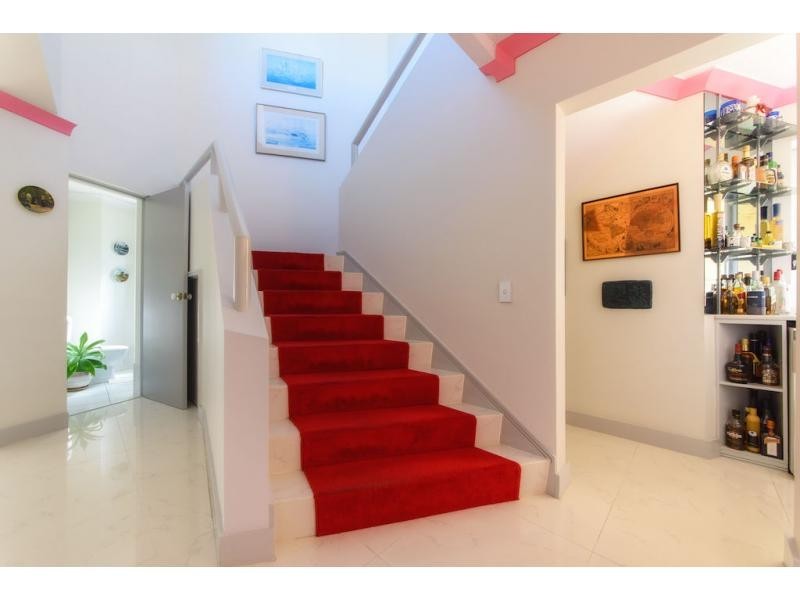 9 Braemer Court, Benowa Waters QLD 4217