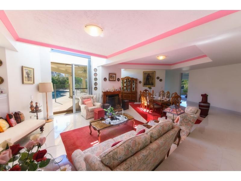 9 Braemer Court, Benowa Waters QLD 4217