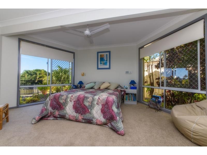 9 Braemer Court, Benowa Waters QLD 4217