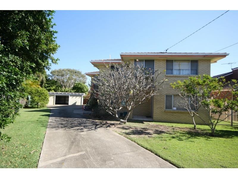 11 Pinewood Street, Redcliffe QLD 4020