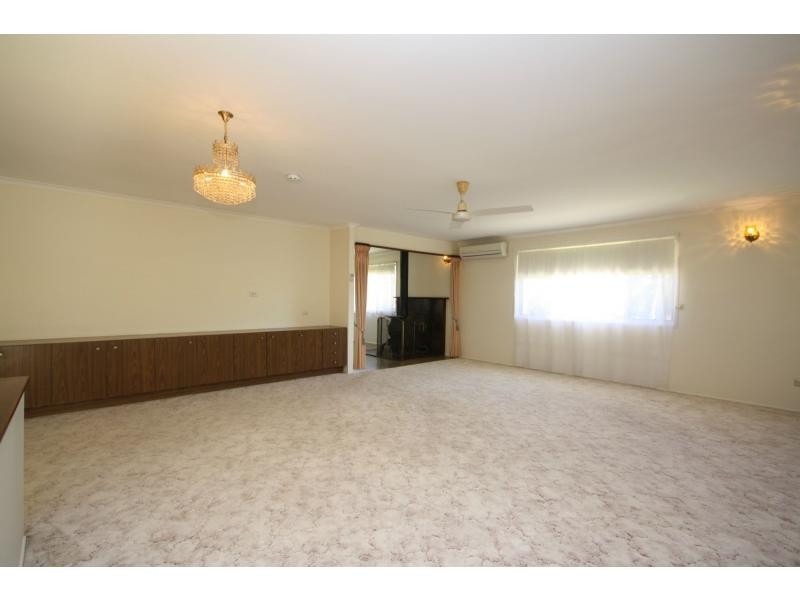11 Pinewood Street, Redcliffe QLD 4020