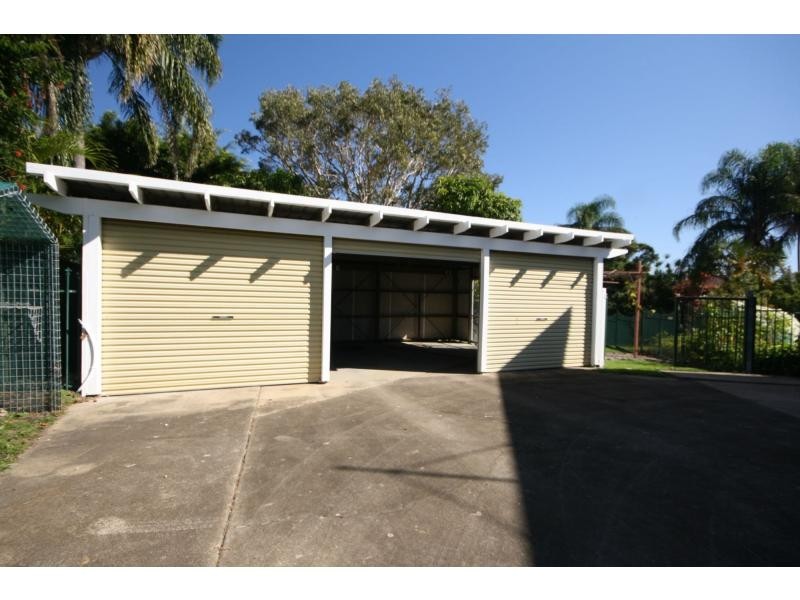 11 Pinewood Street, Redcliffe QLD 4020