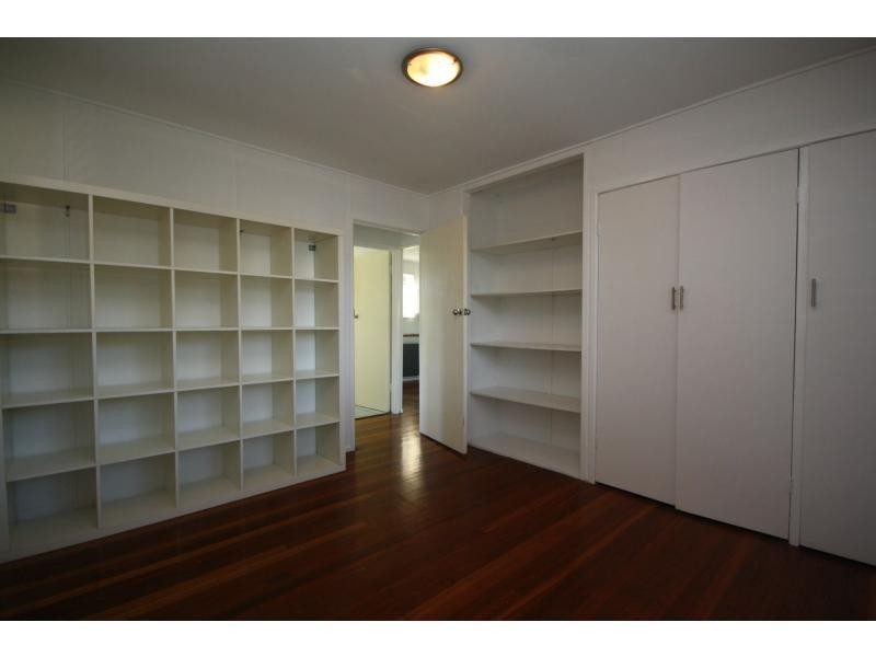 34 Bradley Road, Clontarf QLD 4019