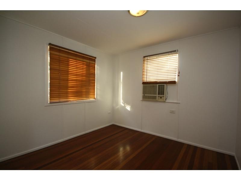 34 Bradley Road, Clontarf QLD 4019