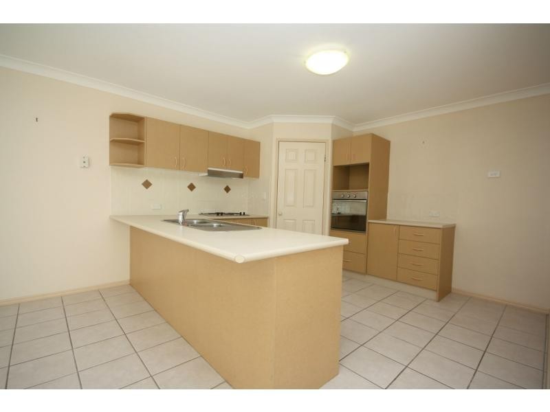 11 Vine Court, Kippa-ring QLD 4021
