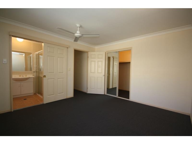 11 Vine Court, Kippa-ring QLD 4021