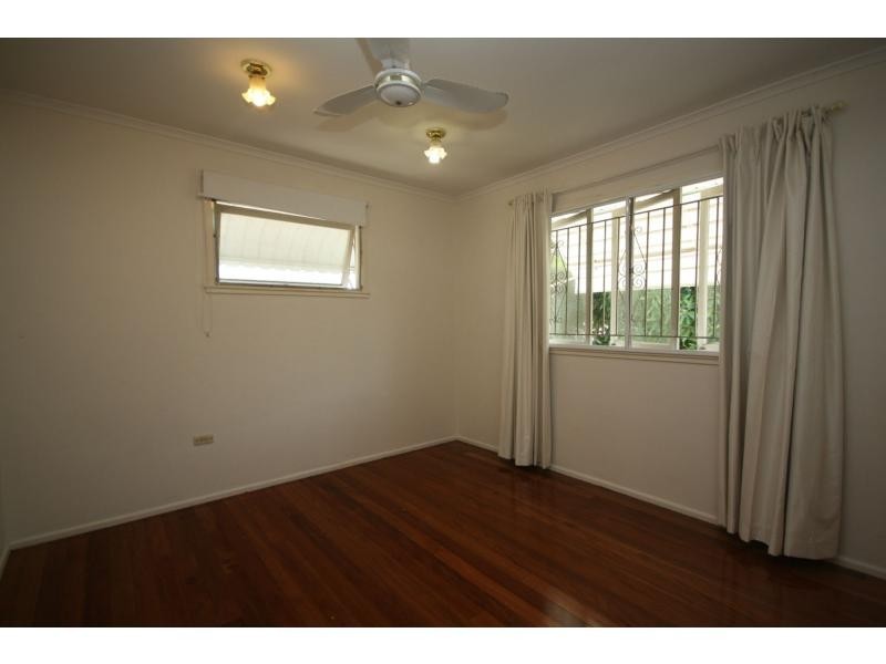 20 Jeffrey Street, Redcliffe QLD 4020