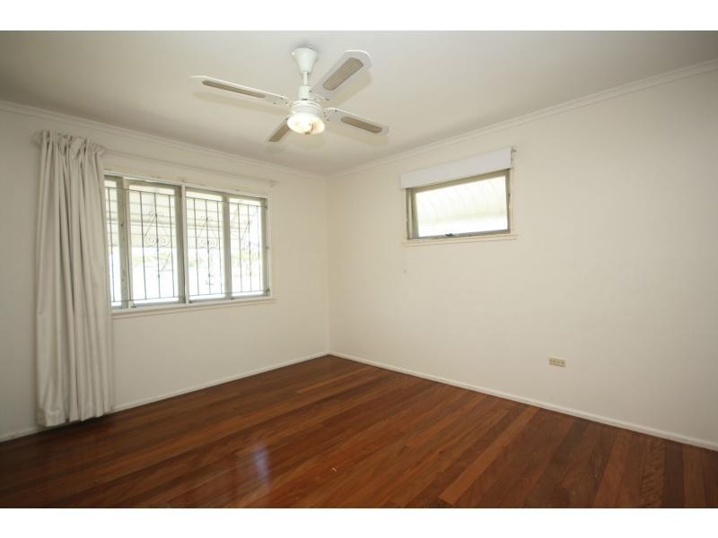 20 Jeffrey Street, Redcliffe QLD 4020