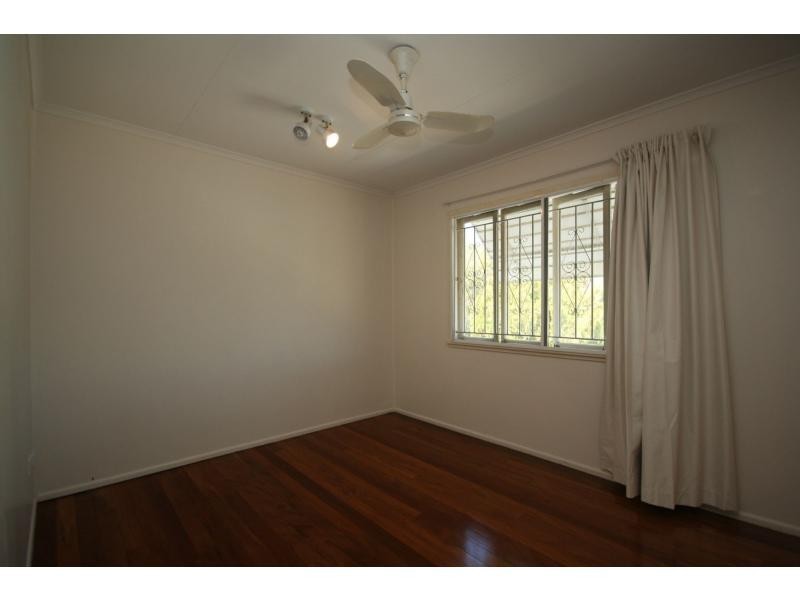 20 Jeffrey Street, Redcliffe QLD 4020