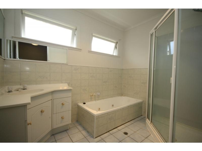 20 Jeffrey Street, Redcliffe QLD 4020