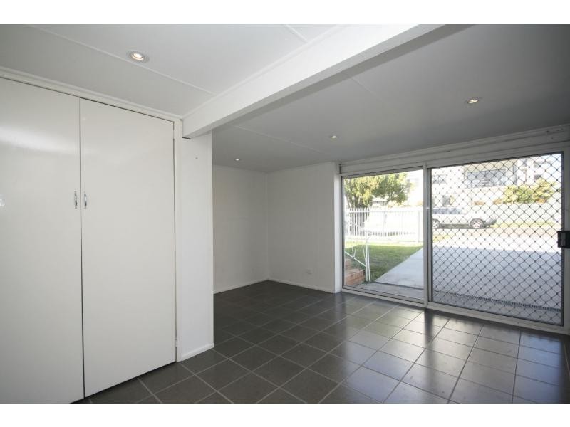 20 Jeffrey Street, Redcliffe QLD 4020