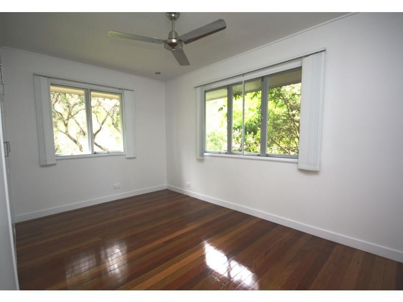 41 Bradley Road, Clontarf QLD 4019