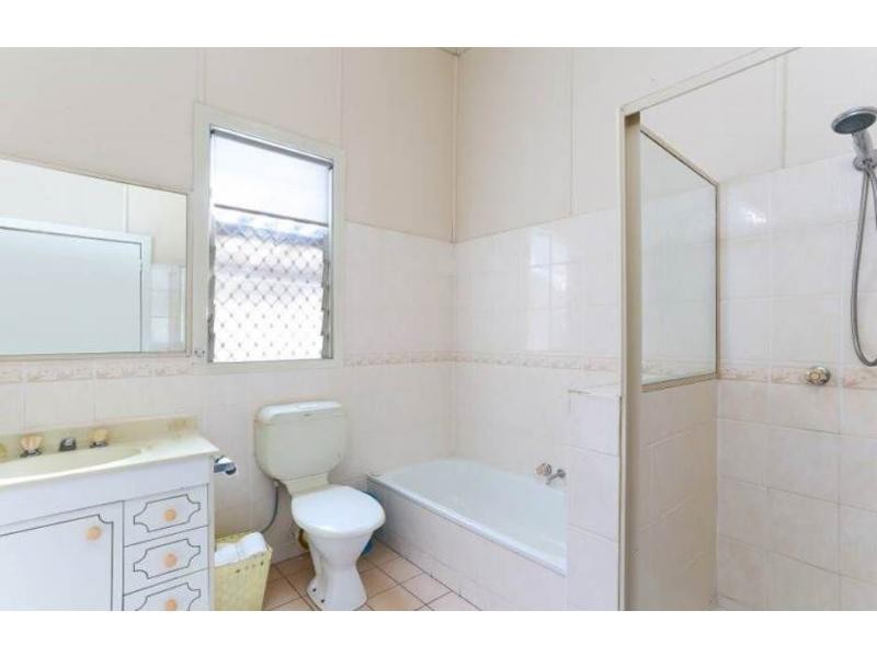 143 Oxley Avenue, Woody Point QLD 4019