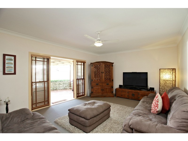 16 Welch Street, Clontarf QLD 4019