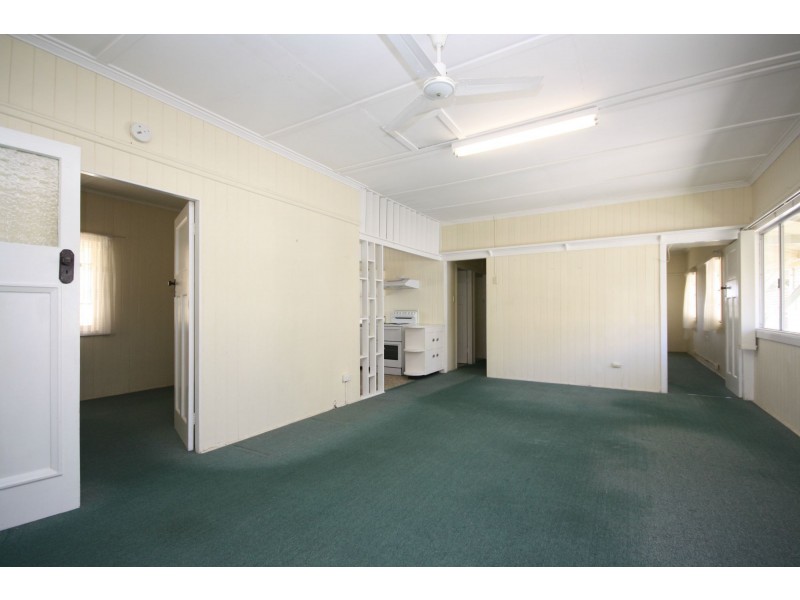 158 Prince Edward Parade, Scarborough QLD 4020