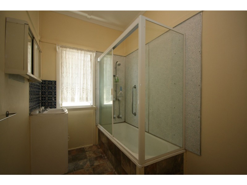 158 Prince Edward Parade, Scarborough QLD 4020