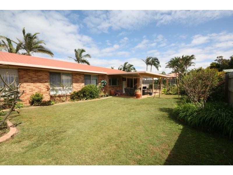 5 Benson Street, Scarborough QLD 4020
