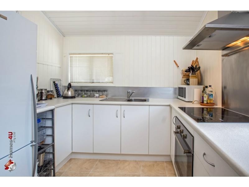 25 Kate Street, Woody Point QLD 4019