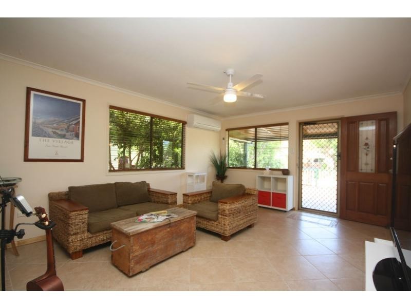 43 Gertrude Street, Redcliffe QLD 4020