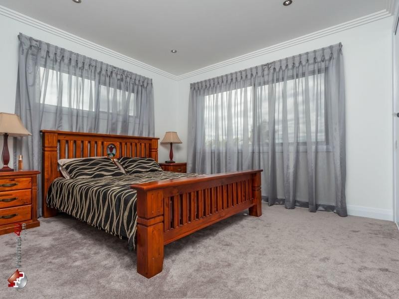 7 Sverige Court, Newport QLD 4020