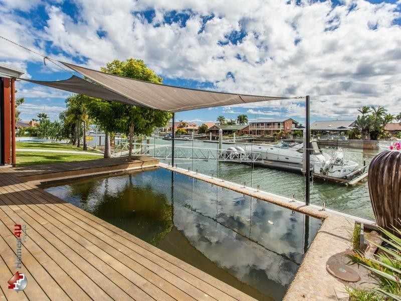 7 Sverige Court, Newport QLD 4020