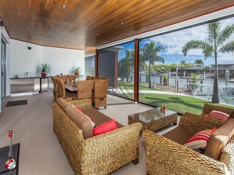 7 Sverige Court, Newport QLD 4020