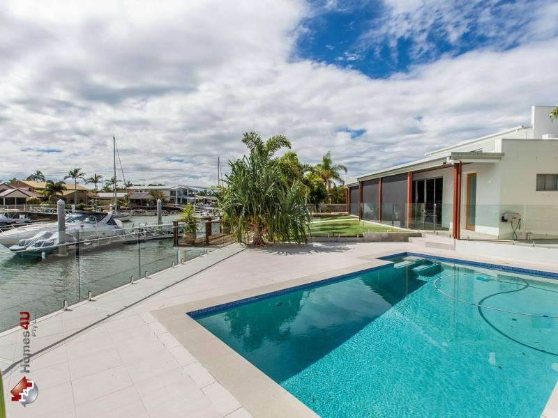 7 Sverige Court, Newport QLD 4020