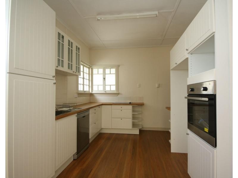 14 McCulloch Avenue, Margate QLD 4019