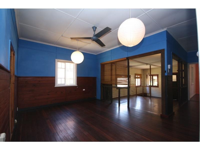 8 Donald Street, Woody Point QLD 4019