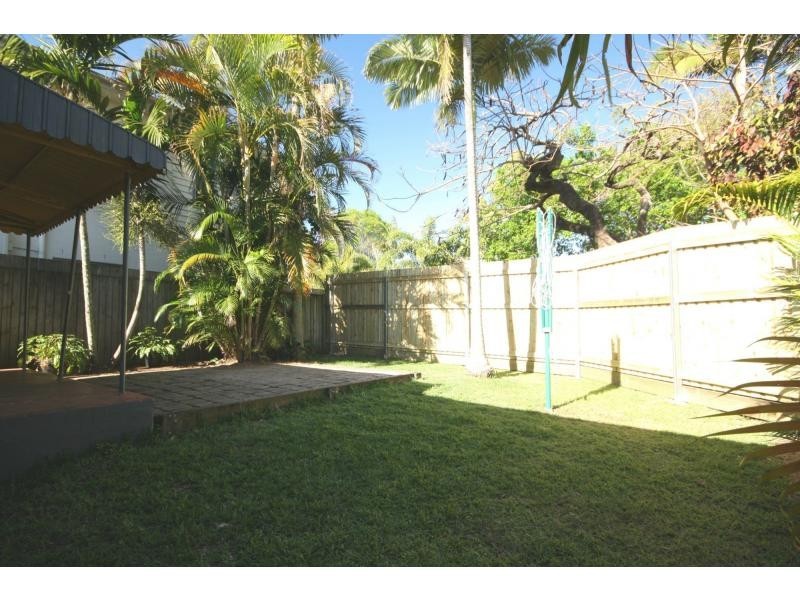 8 Donald Street, Woody Point QLD 4019