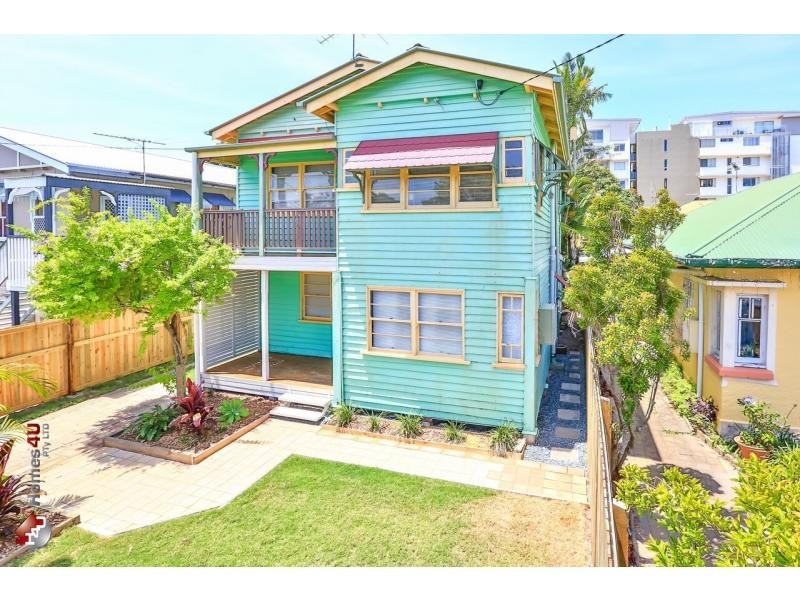 6 Louis Street, Redcliffe QLD 4020