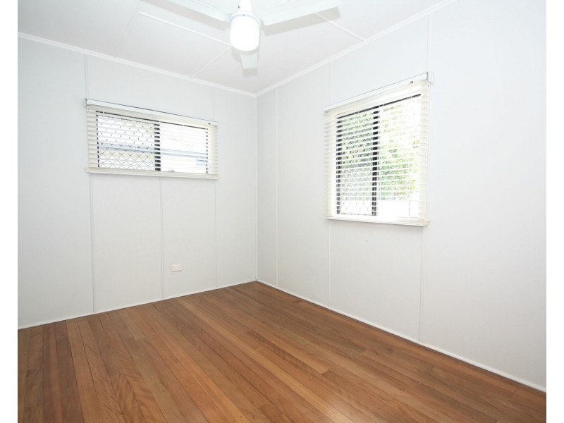 35 Yacht Street, Clontarf QLD 4019